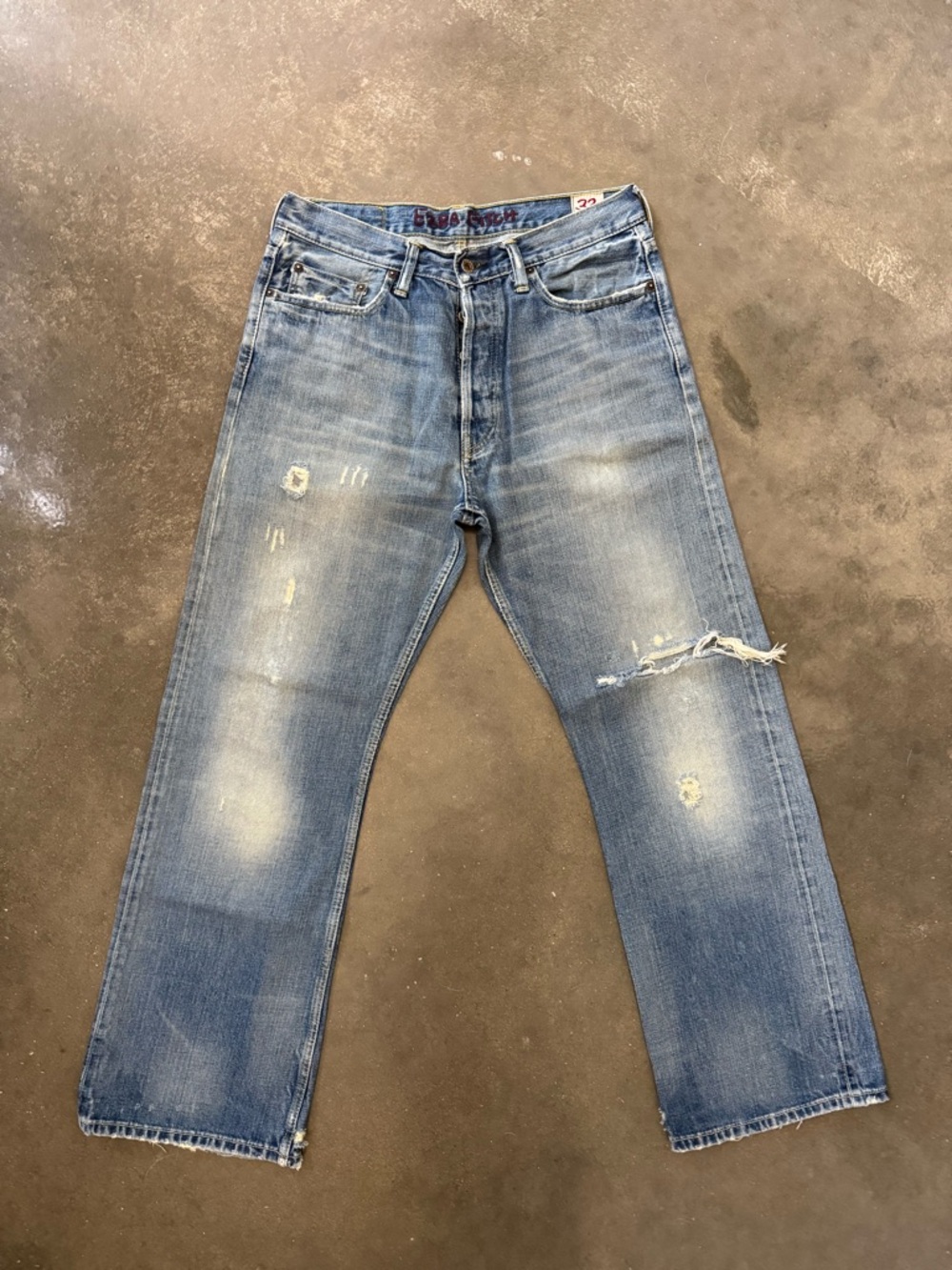 Men’s Ezra Fitch jeans in great condition